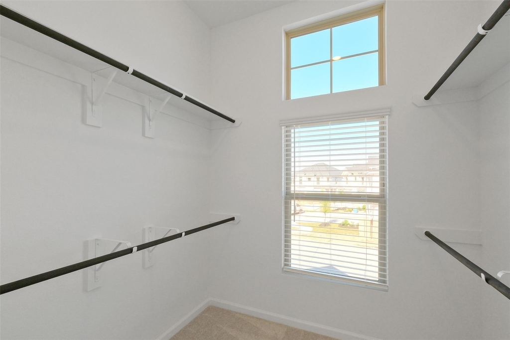 5562 Amber Brook Lane - Photo 17