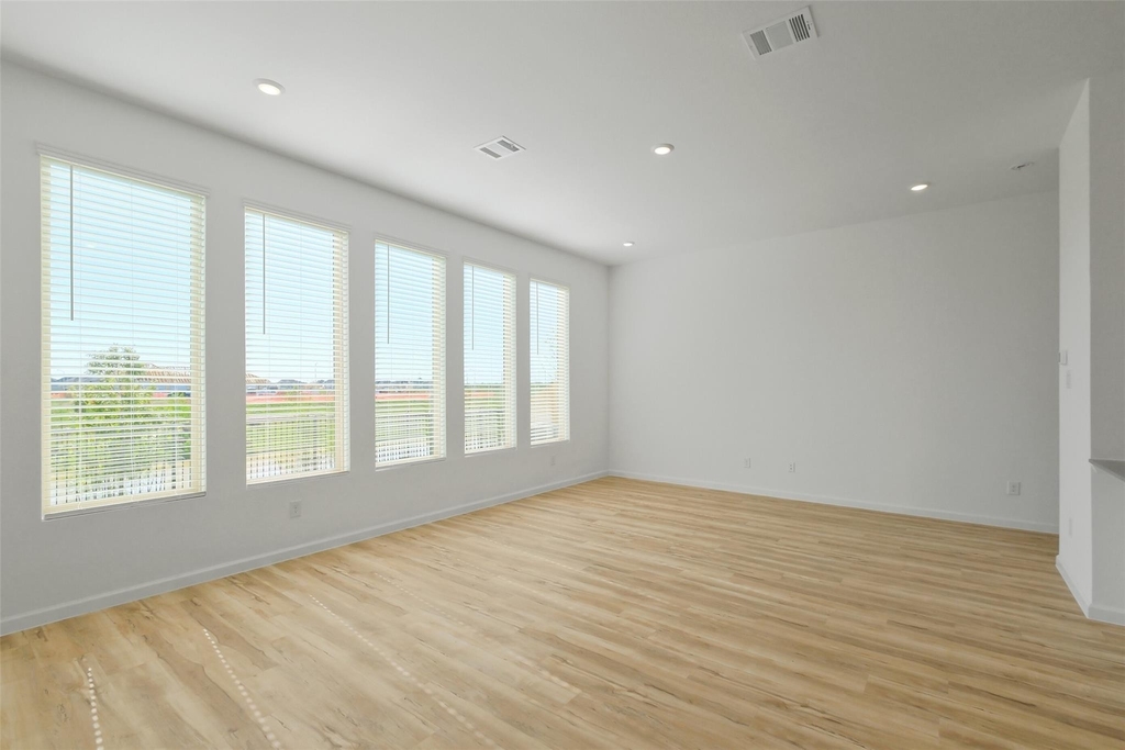 5562 Amber Brook Lane - Photo 2