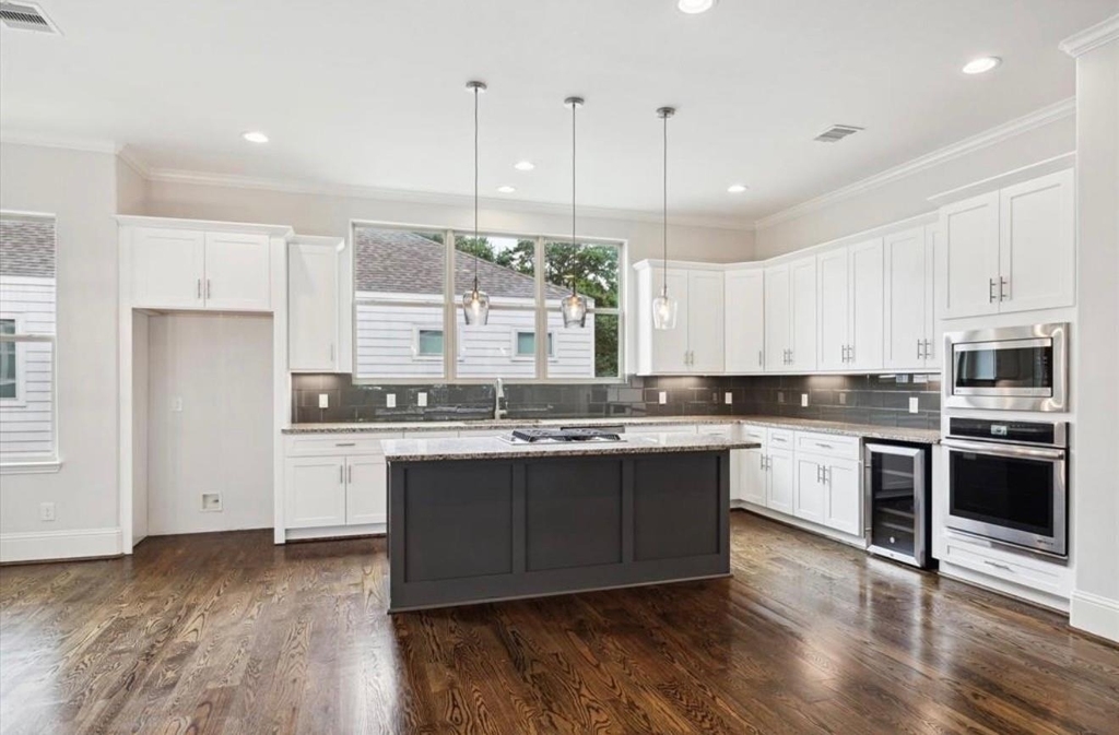 1230 W 25th Street - Photo 6
