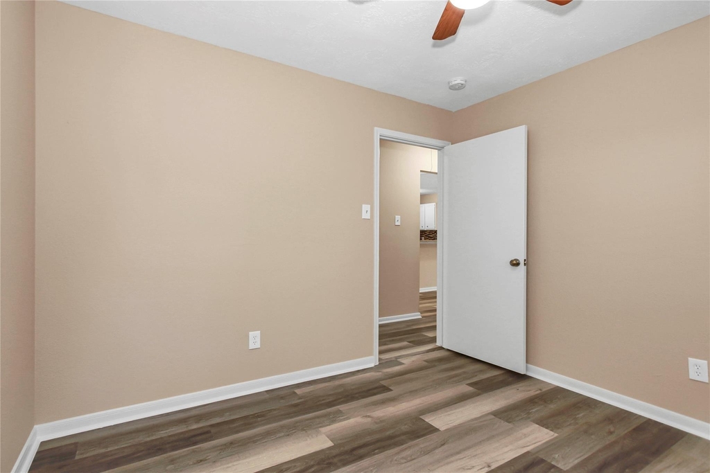 8235 Alabaster Drive - Photo 35