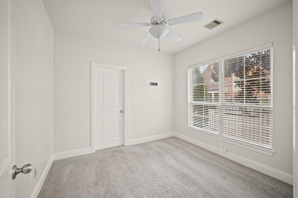 2923 Pease Street - Photo 16