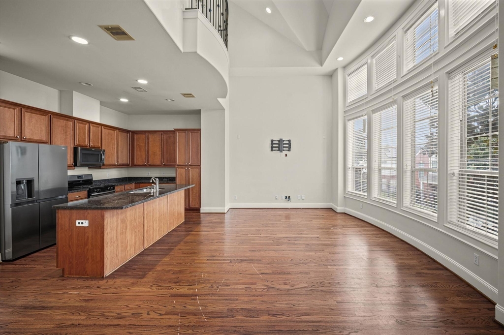 2923 Pease Street - Photo 8