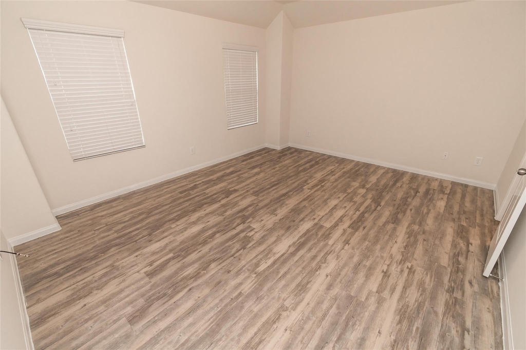 10114 Piave Drive - Photo 11