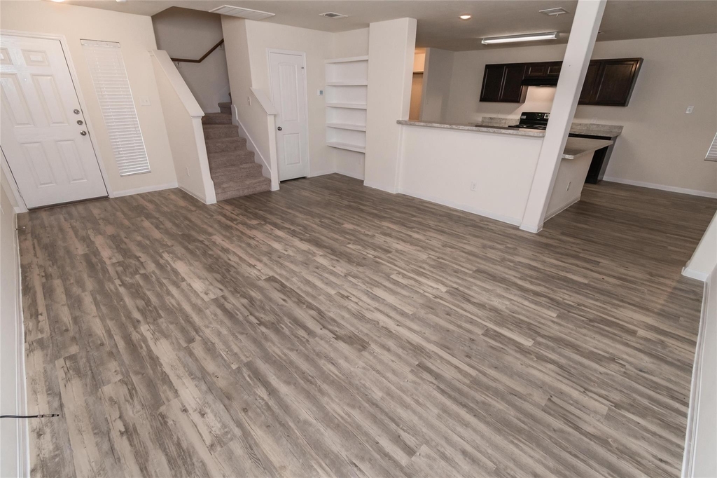 10114 Piave Drive - Photo 8