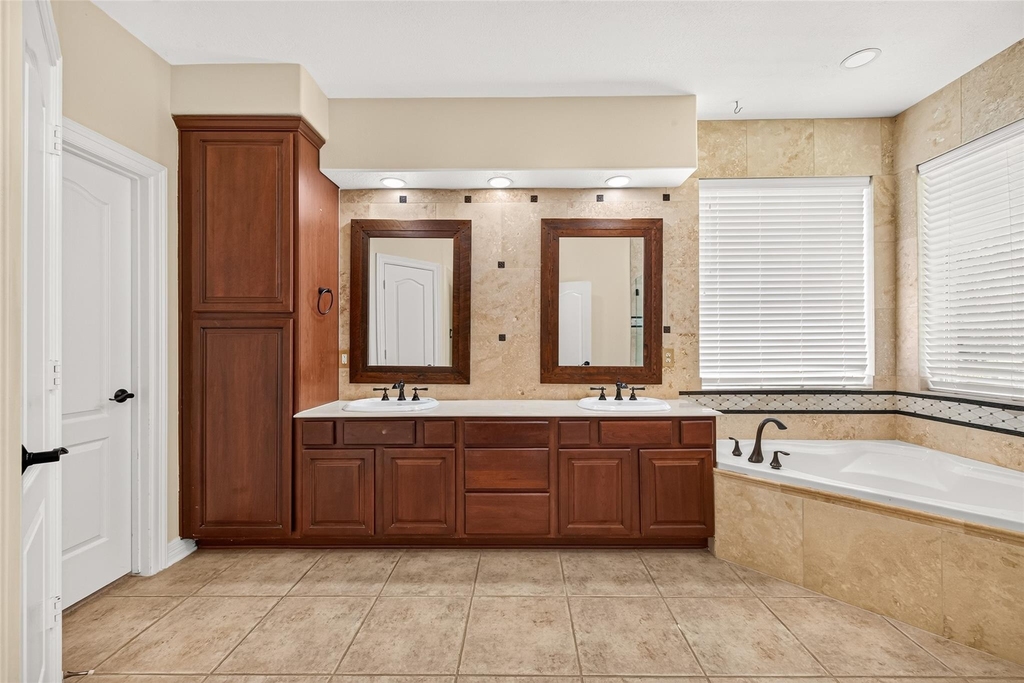 32515 Westminster Drive - Photo 23