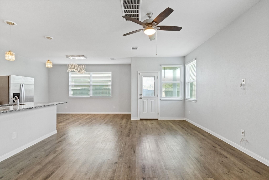 3902 Deledda Drive - Photo 11