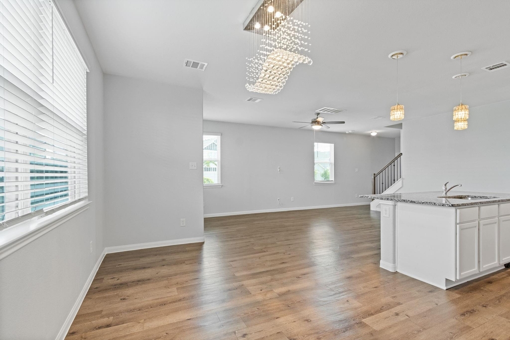 3902 Deledda Drive - Photo 19