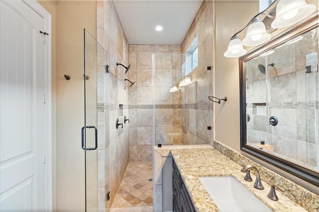 1518 Amundsen Street - Photo 27