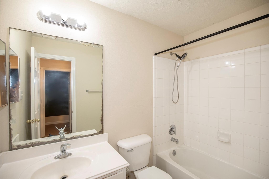 5008 Blanco Drive - Photo 20