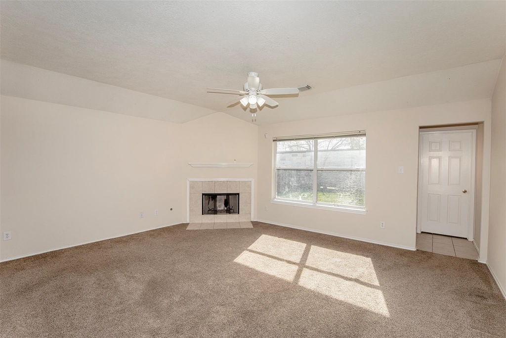 5008 Blanco Drive - Photo 5