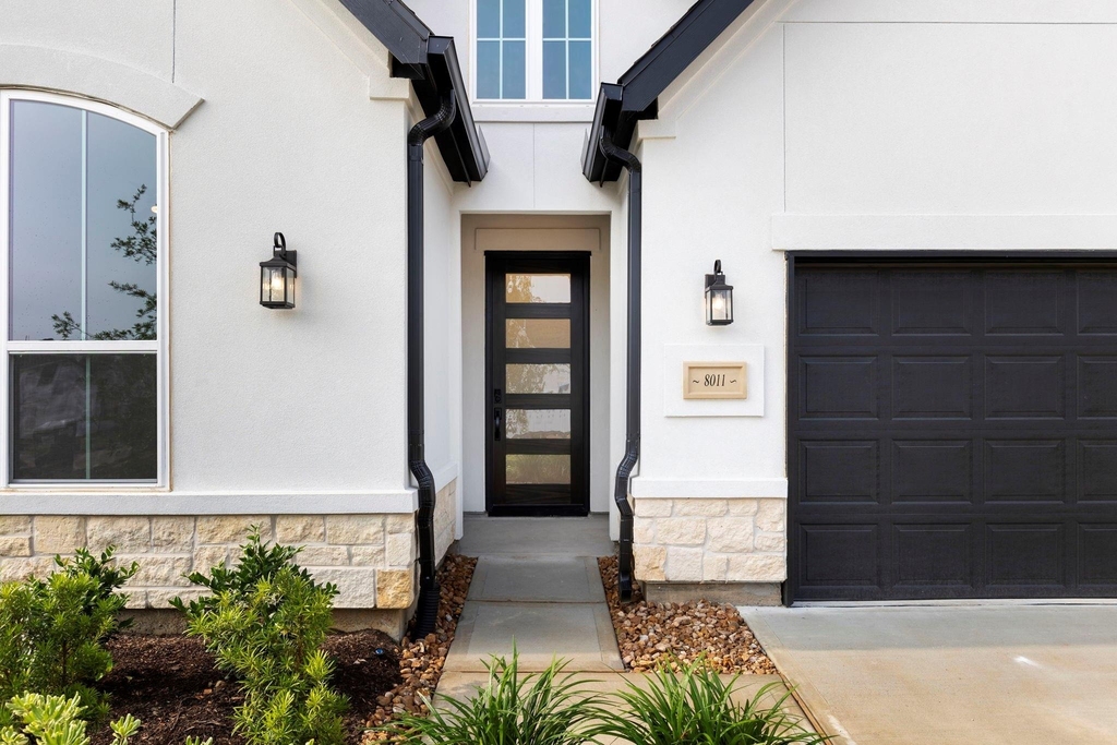 8011 Fenway Heights Drive - Photo 1