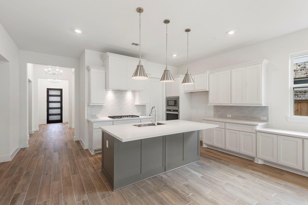 8011 Fenway Heights Drive - Photo 9