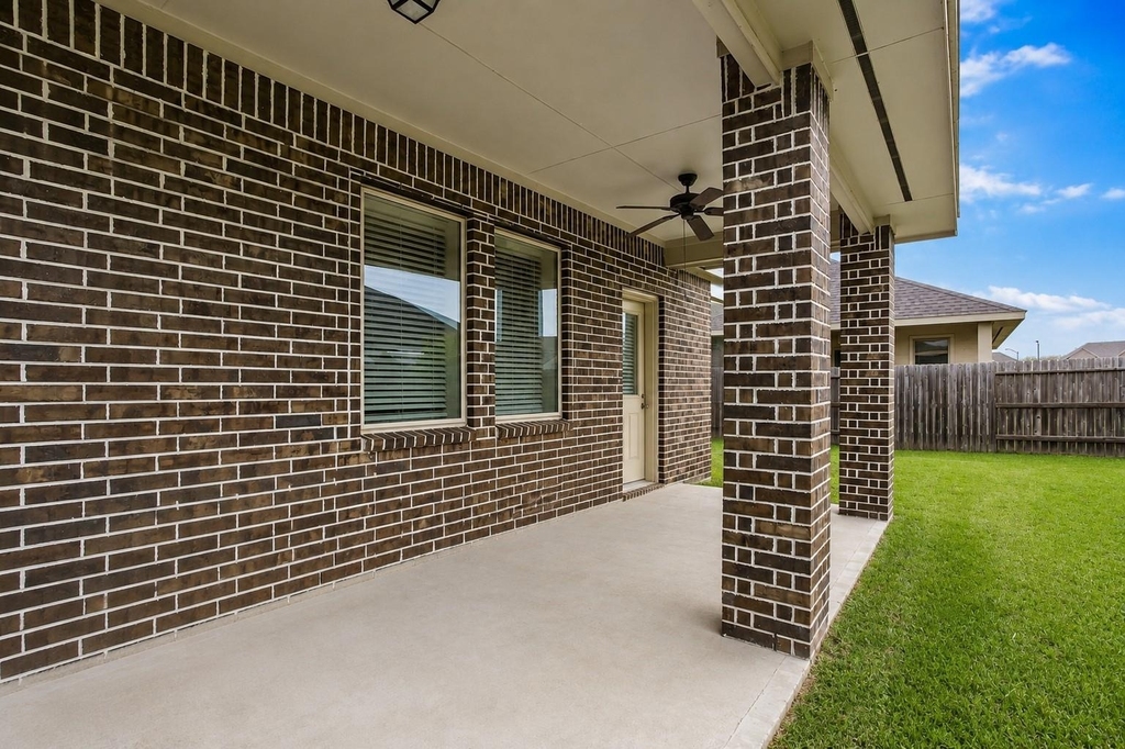 20431 Alpine Meadow Place - Photo 26