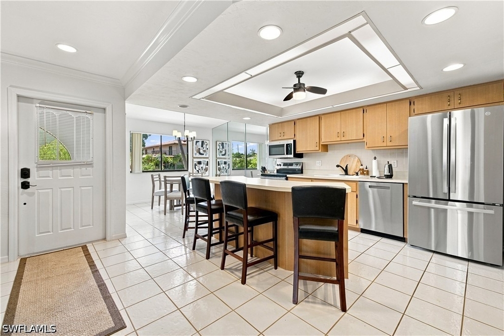 27761 Hacienda East Boulevard - Photo 4
