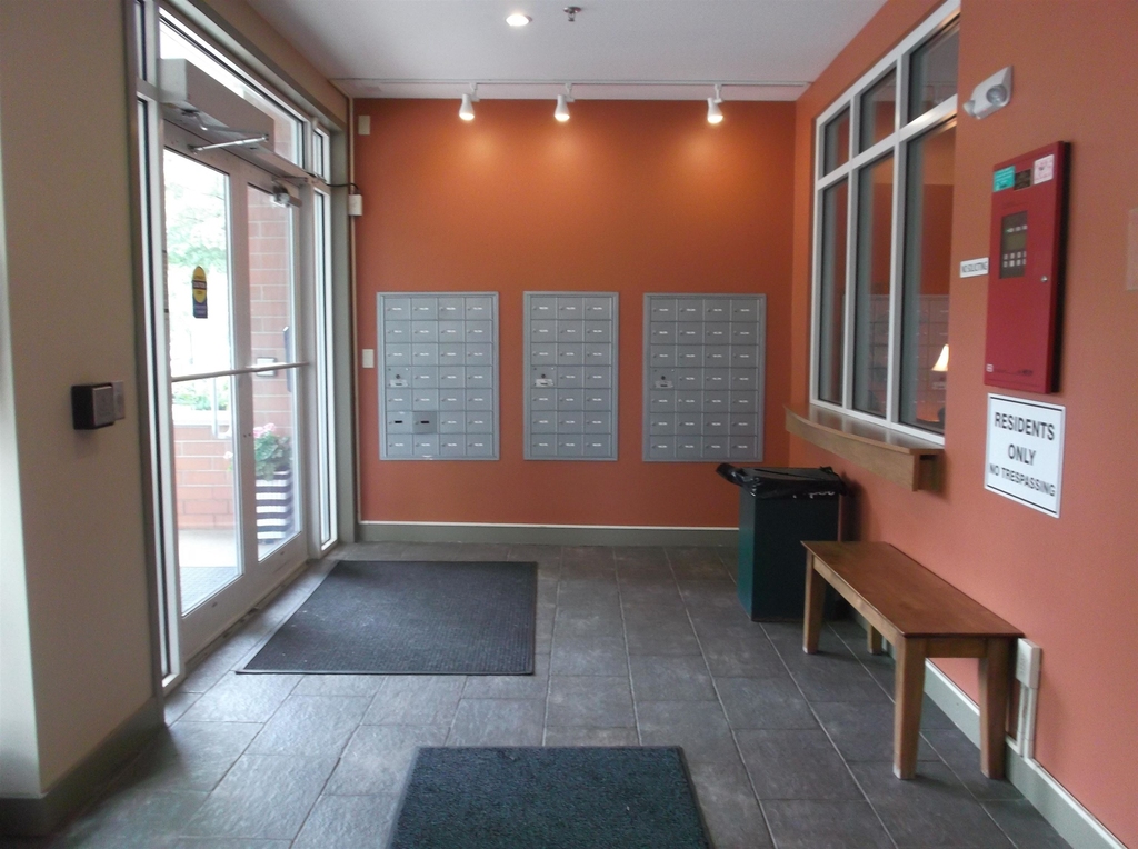 410 Farrell - Photo 2