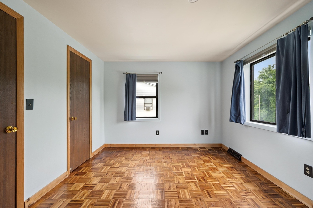 21 Huntington - Photo 17