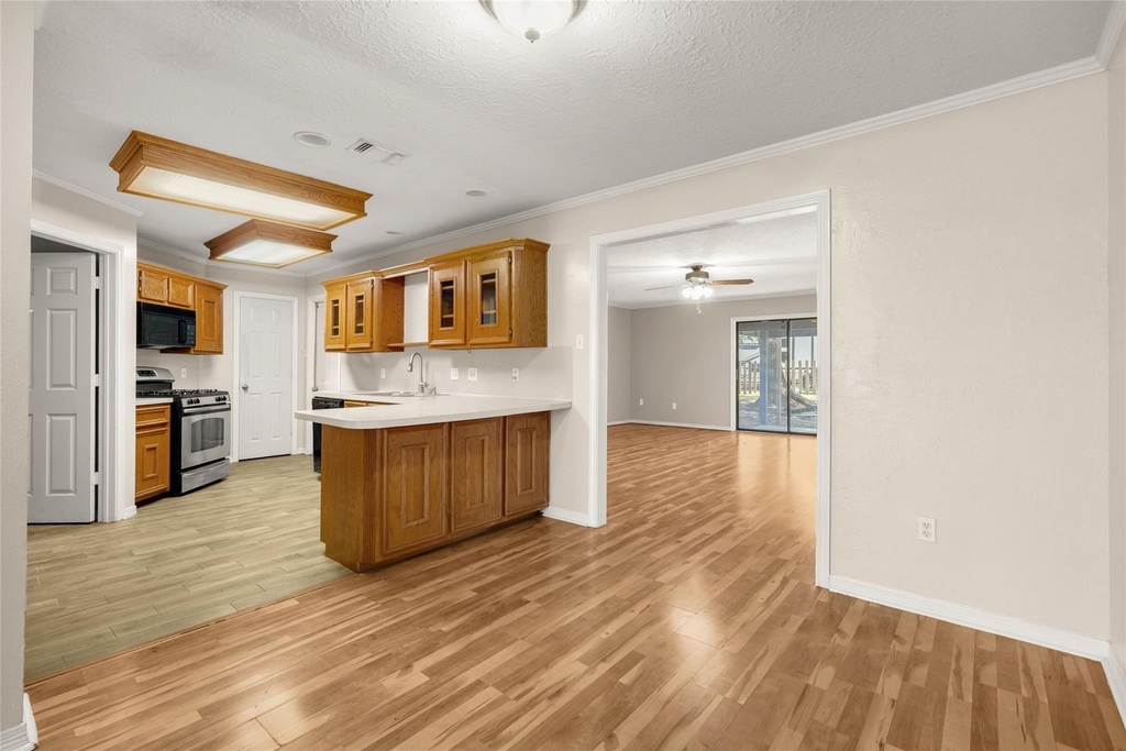 3103 Spring Stuebner Road - Photo 3