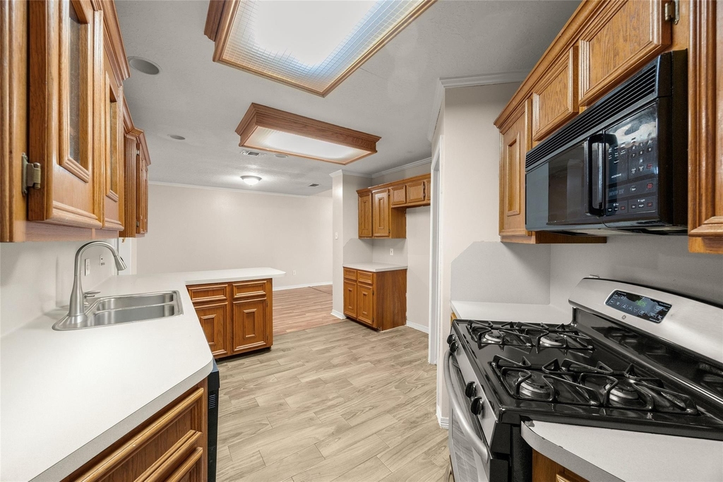 3103 Spring Stuebner Road - Photo 10
