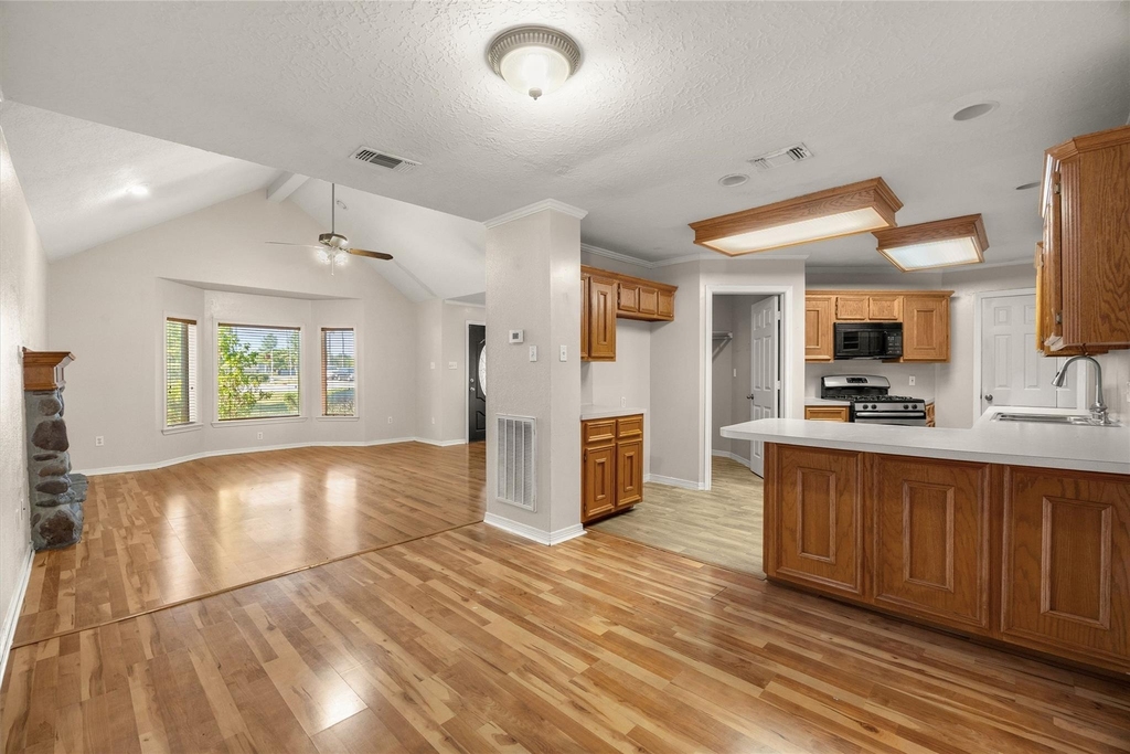 3103 Spring Stuebner Road - Photo 16