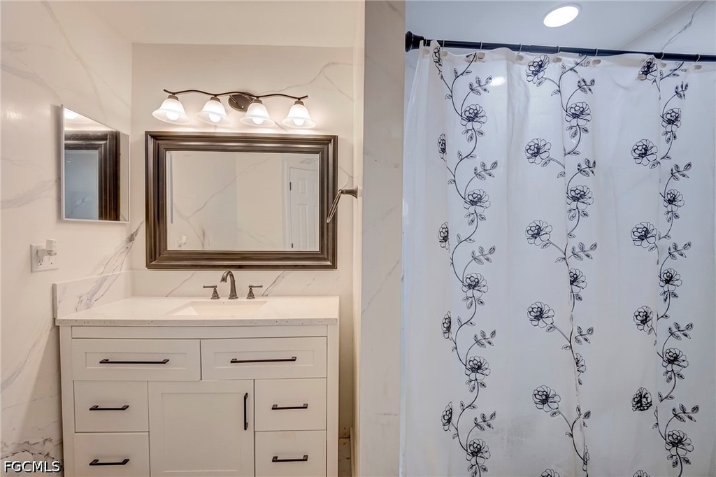 1414 Louis Ave - Photo 8
