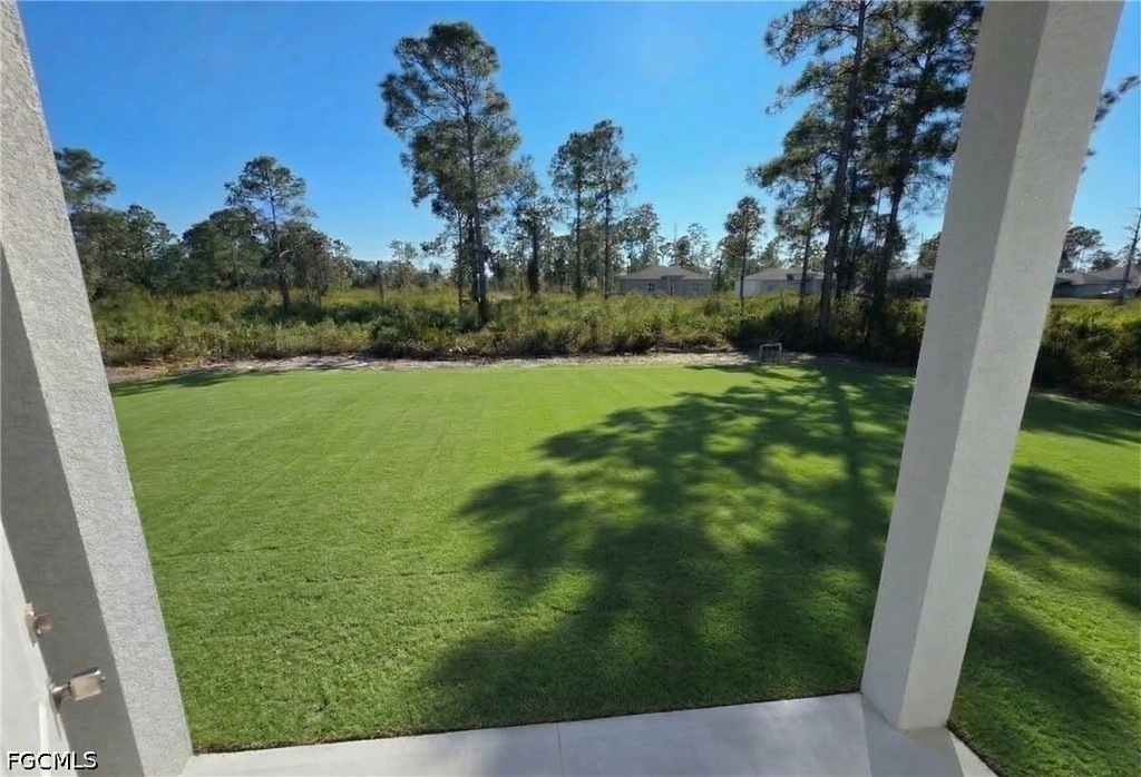 1106 Capri Street E - Photo 6