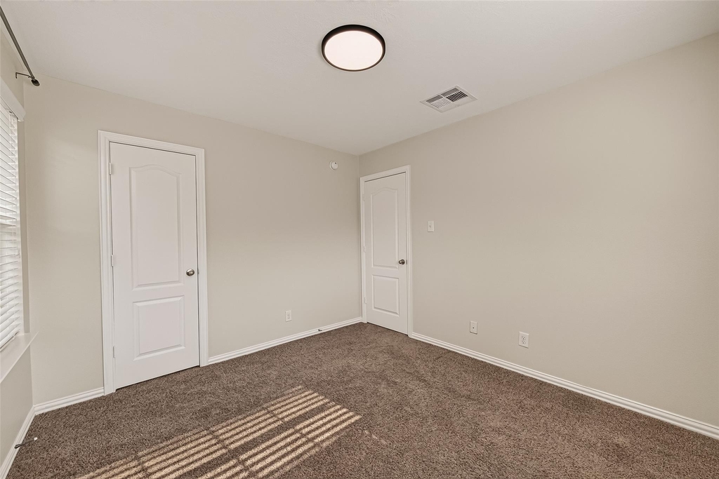 6123 Carver Pines Drive - Photo 28