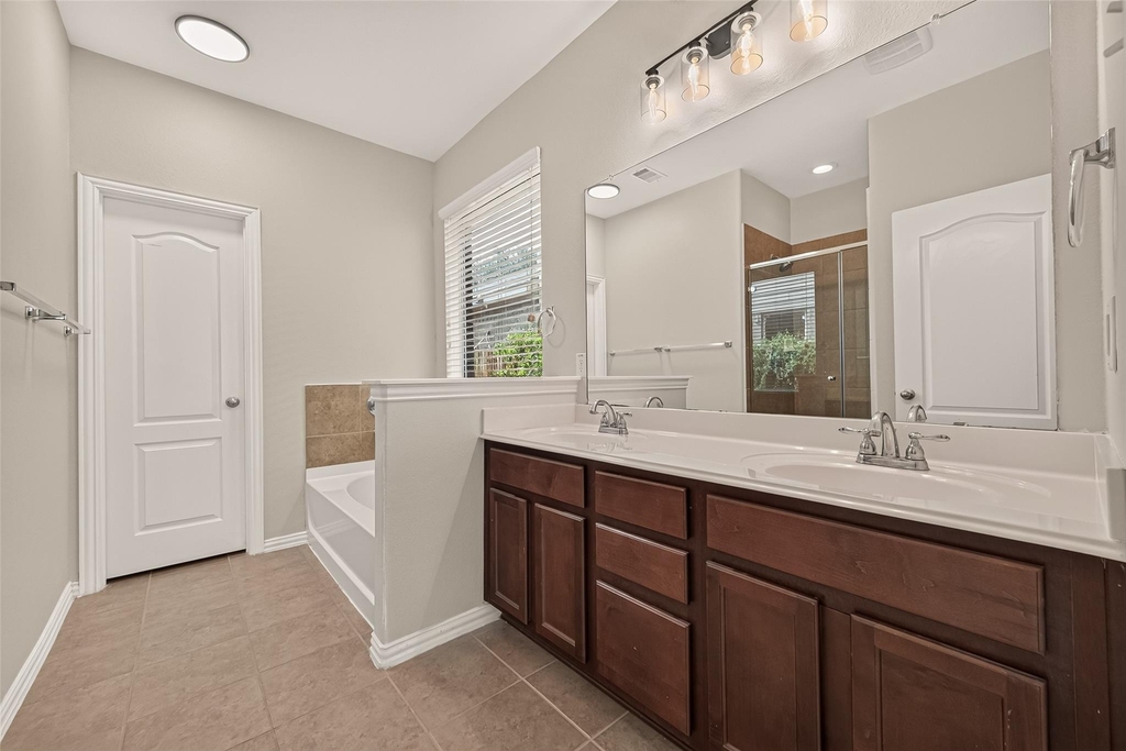 6123 Carver Pines Drive - Photo 18