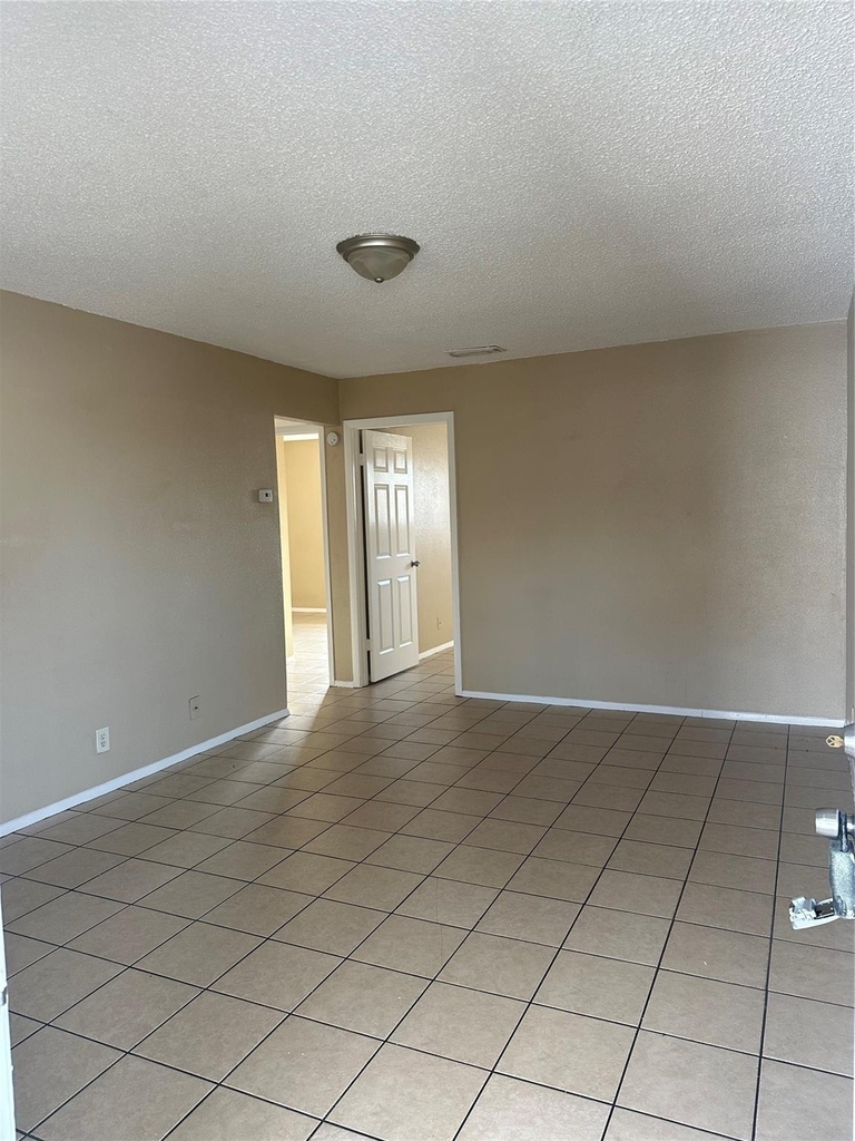 2716 Avenue Q - Photo 16