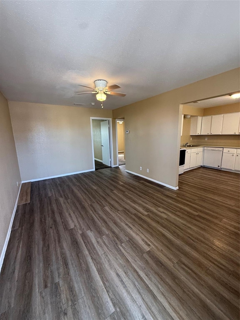 2716 Avenue Q - Photo 12
