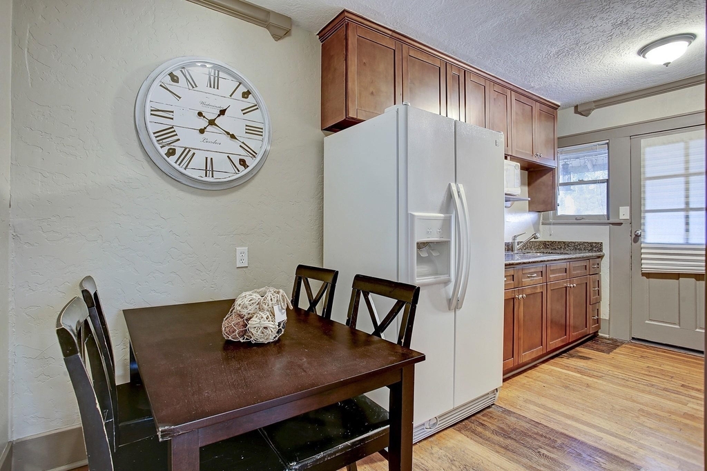 2323 Park Street - Photo 5