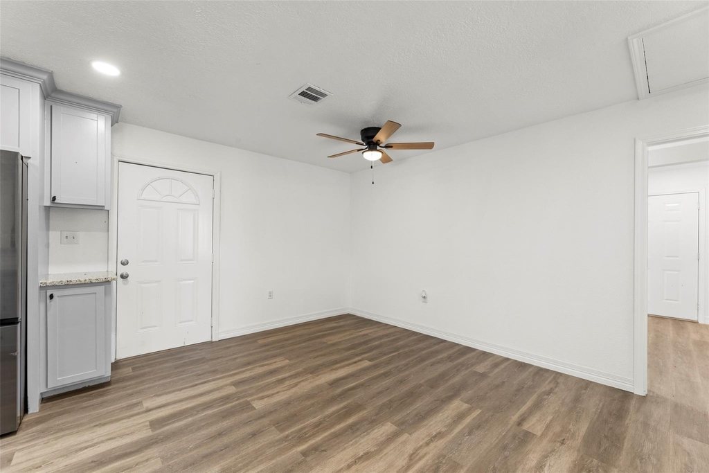1906 County Road 3434 N - Photo 26