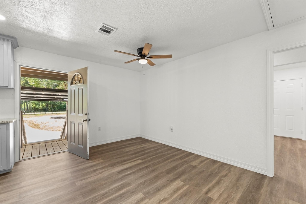 1906 County Road 3434 N - Photo 35