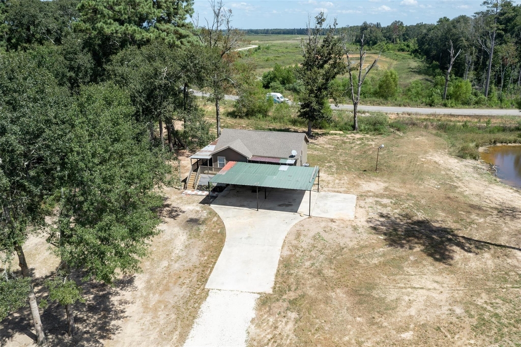 1906 County Road 3434 N - Photo 16