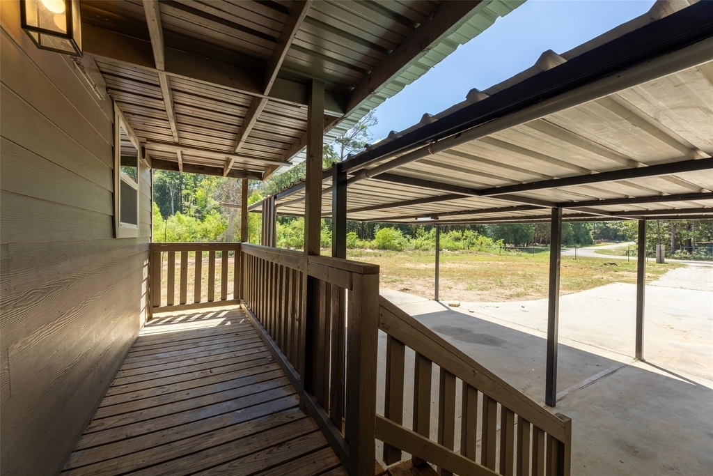 1906 County Road 3434 N - Photo 37
