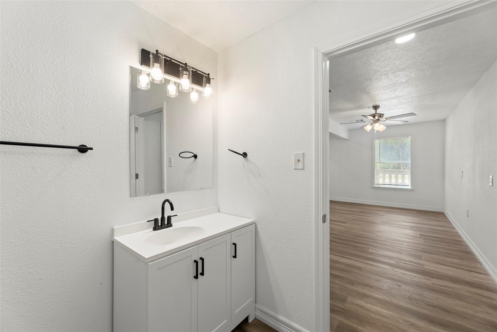 1906 County Road 3434 N - Photo 30