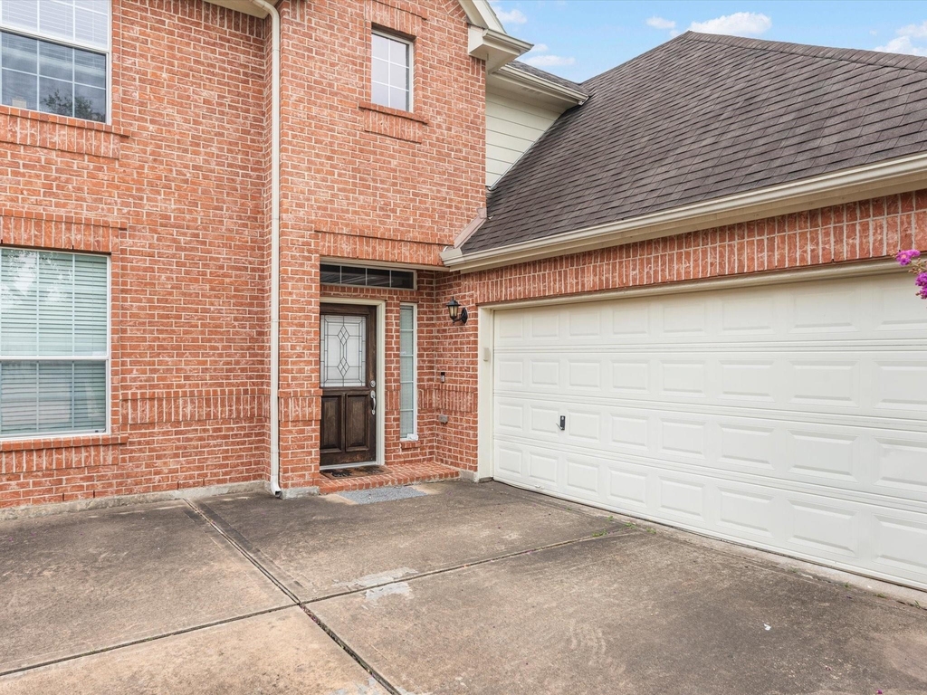 2507 Stonebury Lane - Photo 3