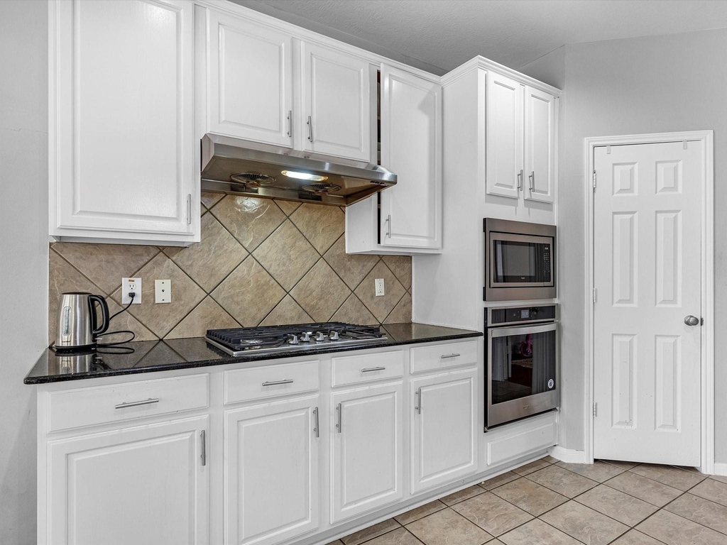 2507 Stonebury Lane - Photo 8