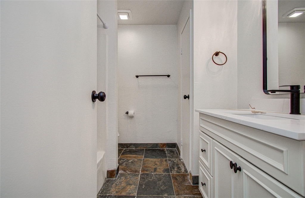 15309 Kingfield Drive - Photo 3