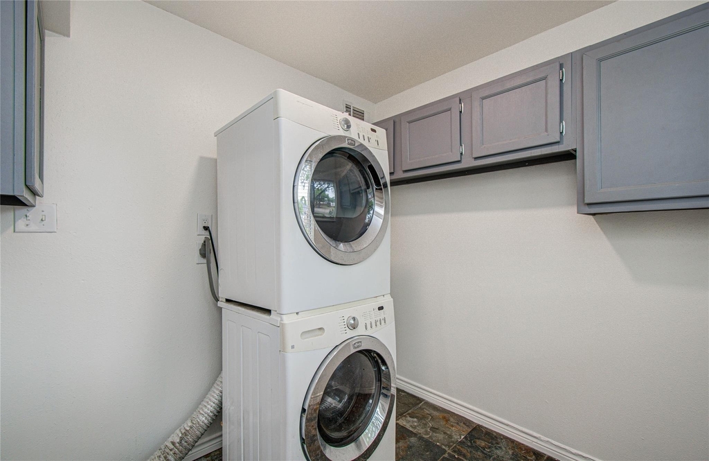 15309 Kingfield Drive - Photo 10