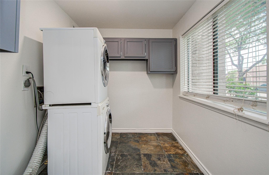 15309 Kingfield Drive - Photo 9