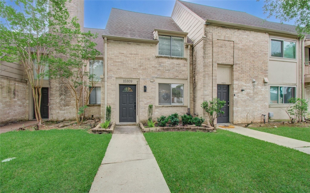 15309 Kingfield Drive - Photo 0