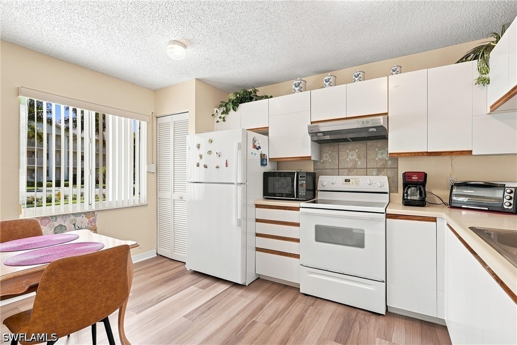 3062 Sandpiper Bay Circle - Photo 11