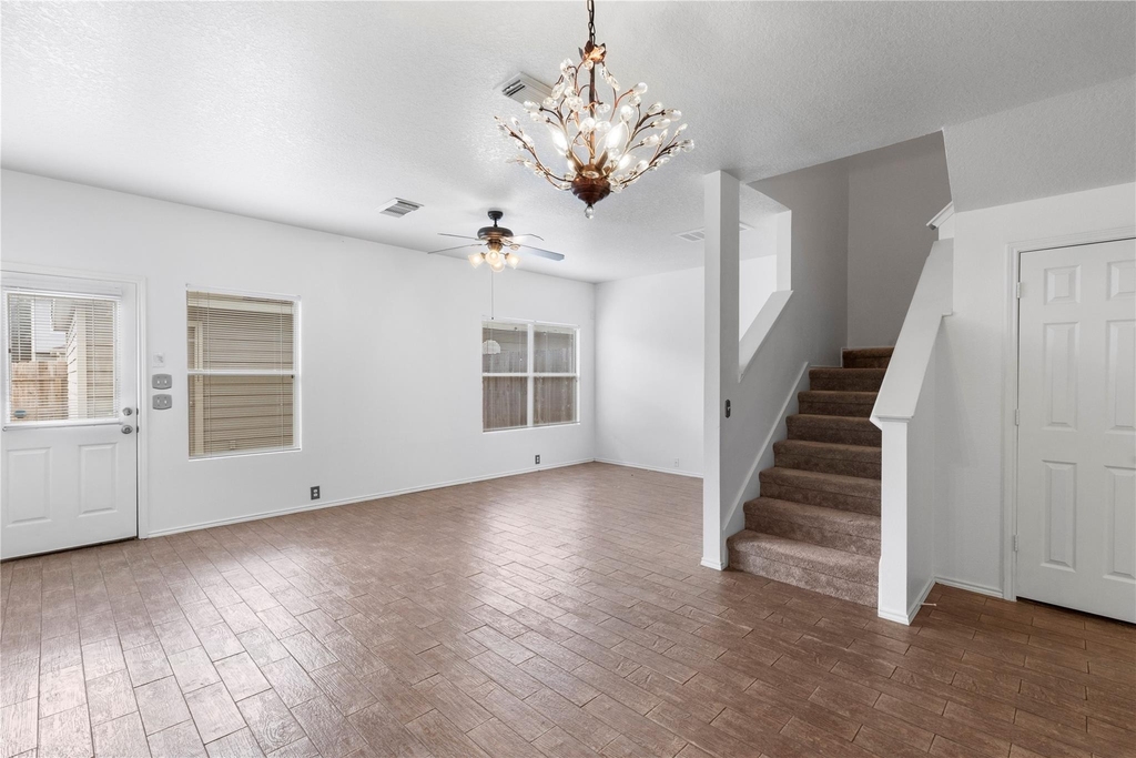 23815 Pebworth Place - Photo 4