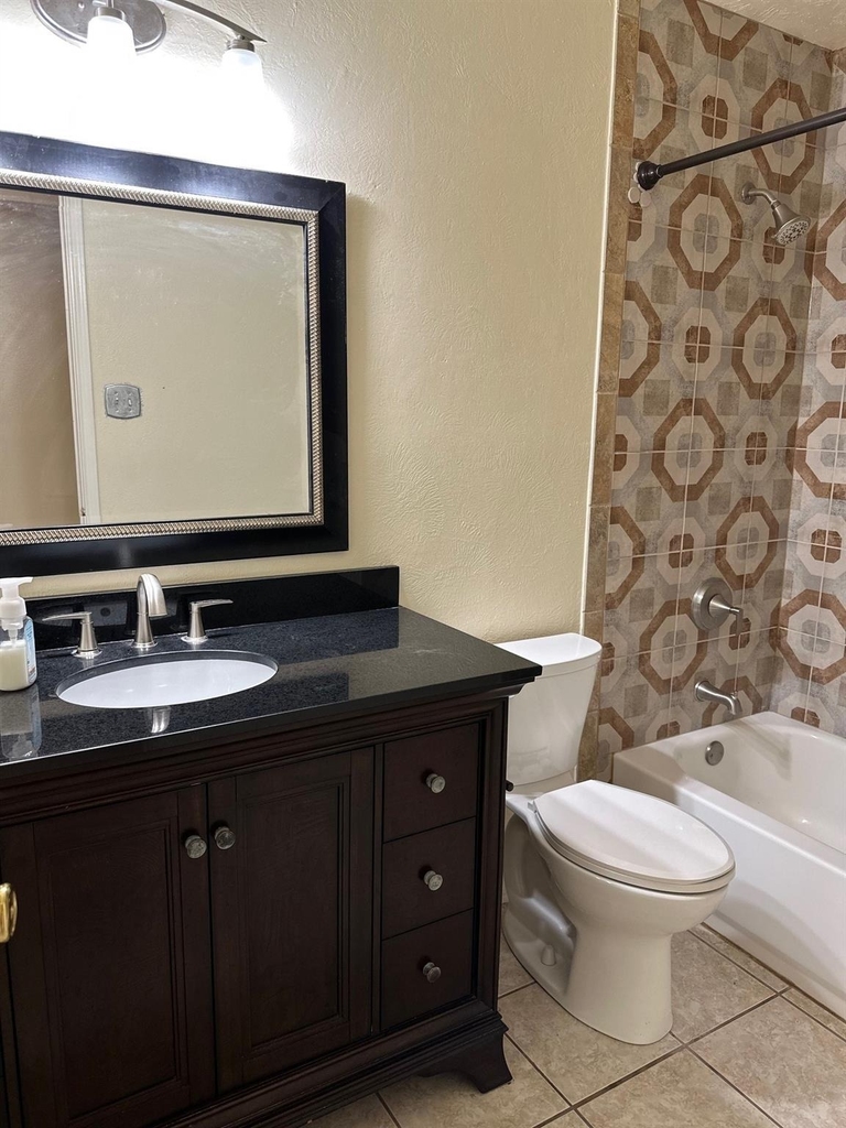 6815 Stratford Park Drive - Photo 12
