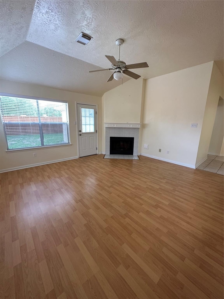 6815 Stratford Park Drive - Photo 4