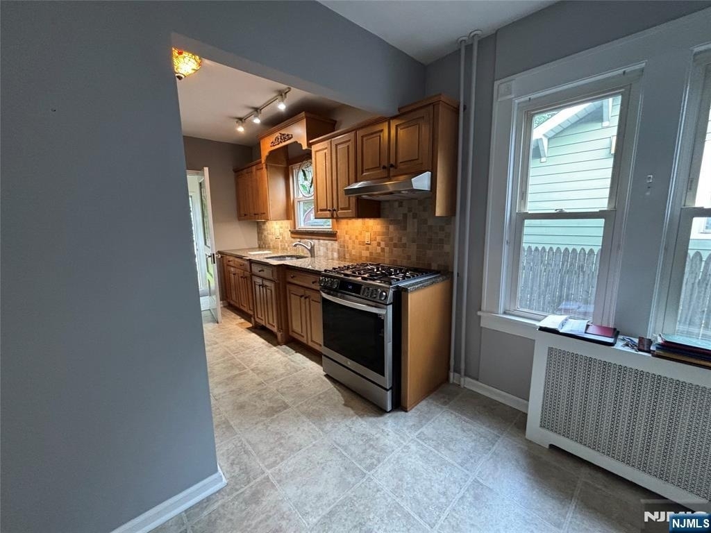 423 Closter Dock - Photo 5