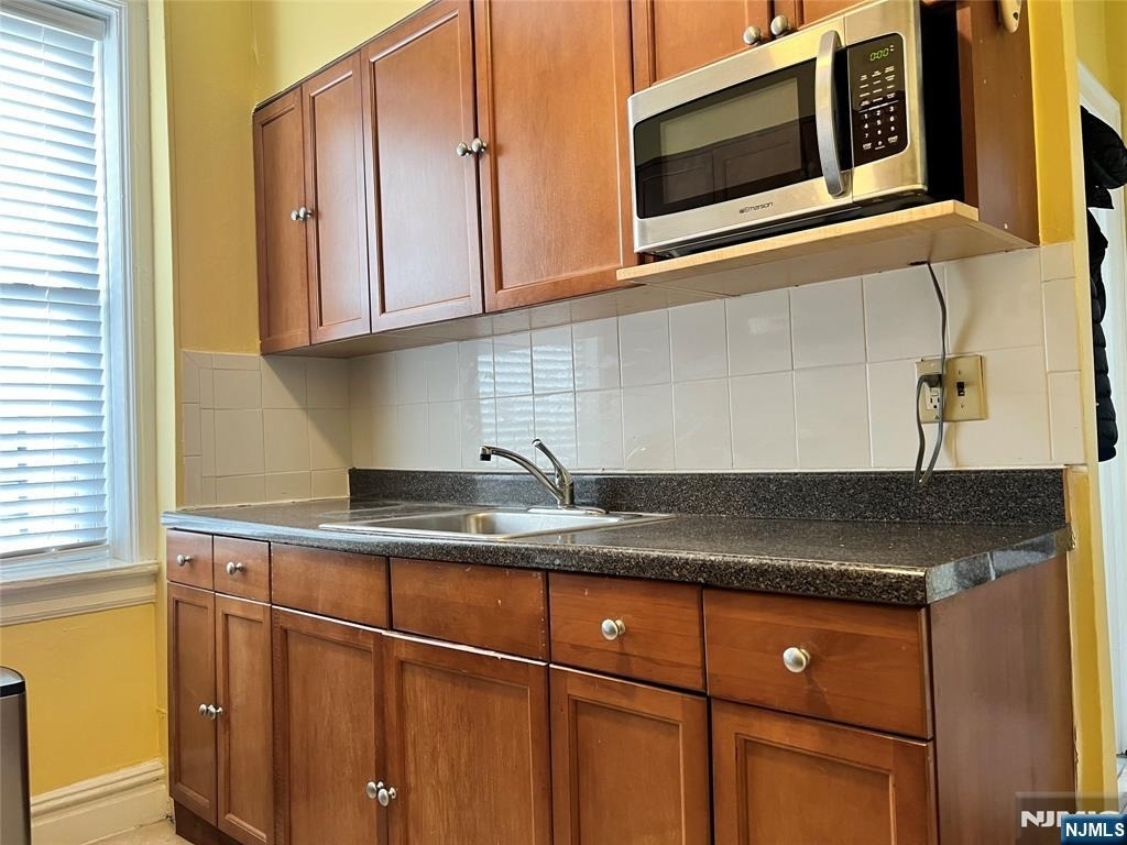 7812 Hudson - Photo 5