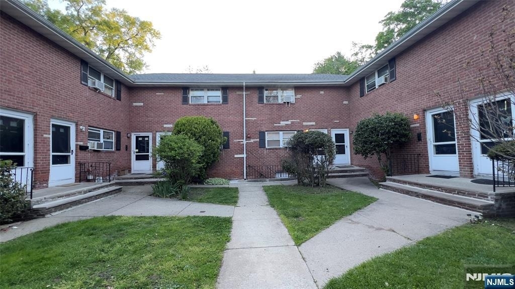 295 Tenafly - Photo 0