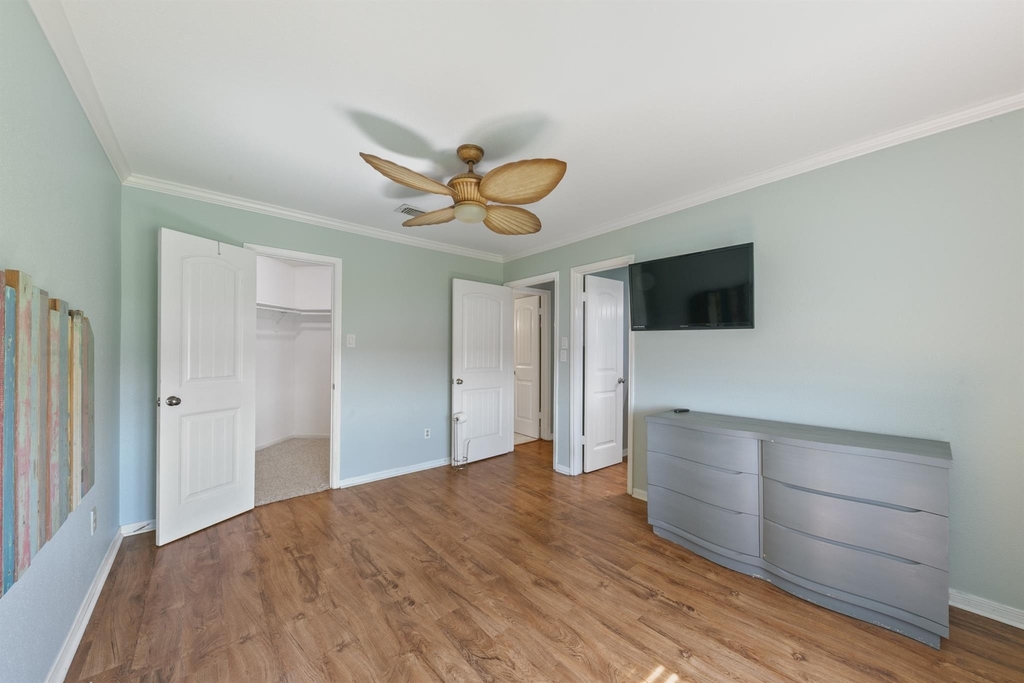 7312 Seawall Boulevard - Photo 14