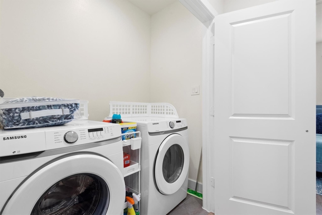 2124 Francis Street - Photo 18